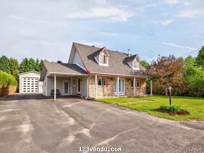 Annonces classees img:preview Maison Canadienne immense garage St-Michel-des-Saints