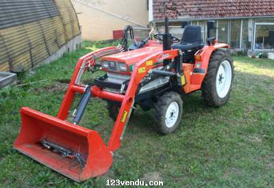Annonces classees img:preview MICRO TRACTEUR KUBOTA B1702 21CV 4RM