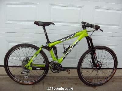 Annonces classees img:preview VÉLO DE MONTAGNE DOUBLE SUSPENSION NORCO EXC1 2006