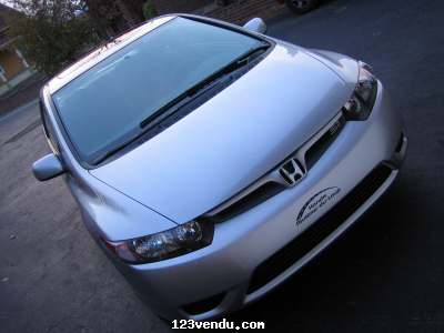 Annonces classees img:preview Honda Civic coupé Si 2006