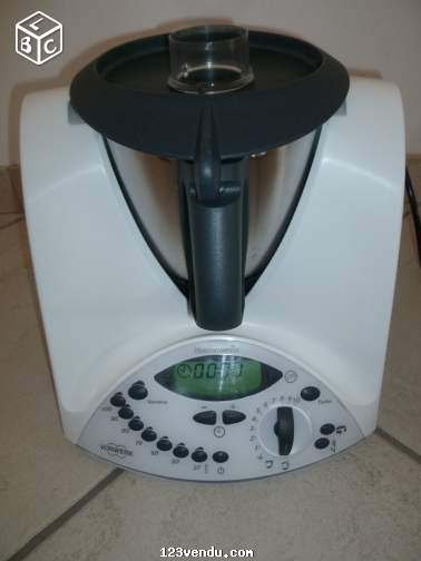 Annonces classees img:preview Vorwerk TM 31 avec livre de recettes.