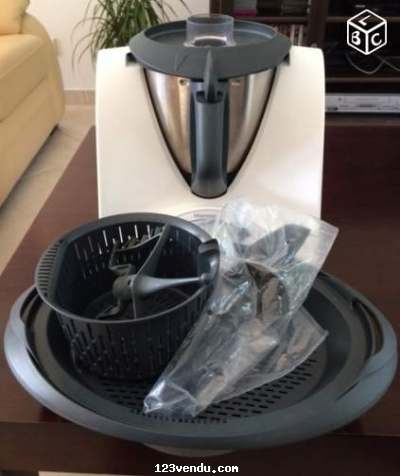 Annonces classees img:preview Thermomix TM31 avec housse et livre de recettes