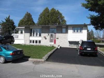 Annonces classees img:preview $209900- Superbe bungalow de 3 + 1 chambres