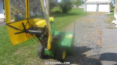 Annonces classees img:preview SOUFFLEUSE JOHN DEERE 1997