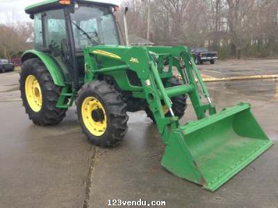 Annonces classees img:preview Tracteur John Deere 5525 CAB, 91 Horse PowerReverser