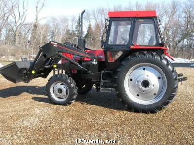 Annonces classees img:preview 1998 Belarus 425, 4 wheel drive, with cab and loader, very good condition