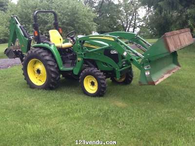 Annonces classees img:preview 4320 John Deere 4x4 Tractor Loader Backoe / Attachments