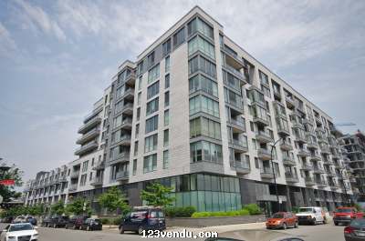 Annonces classees img:preview Vieux-Montréal Luxueux Condo 2 chambres_près du centre-ville