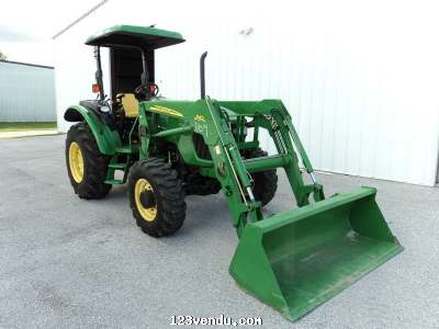 Annonces classees img:preview Tracteur John deere 5225 4X4 année 2006.