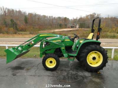 Annonces classees img:preview 2001 tracteur John Deere 4320 4X4 heures 200!tres beau TRES BEAU